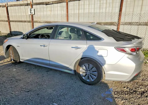 2017 Hyundai Sonata Hybrid из США, поврежденный, VIN KMHE24L13HA045771